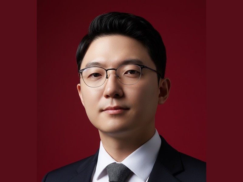 Myungsuk Kim